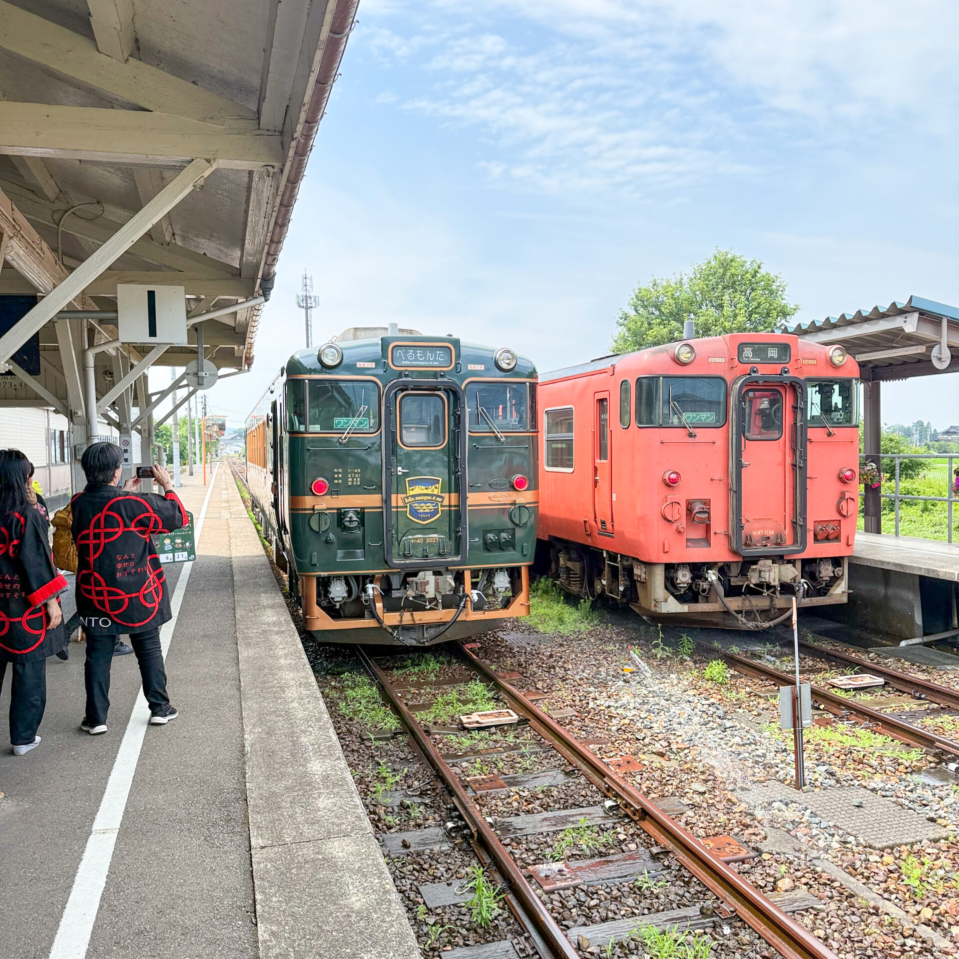 城端駅ホーム