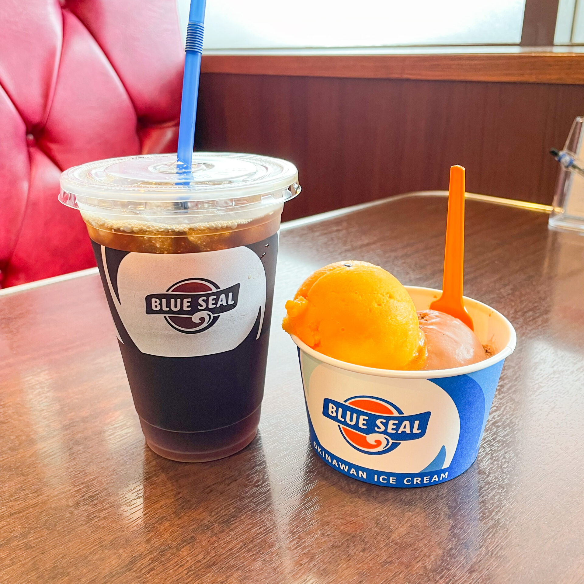 ブルーシールのアイスクリームとアイスコーヒー