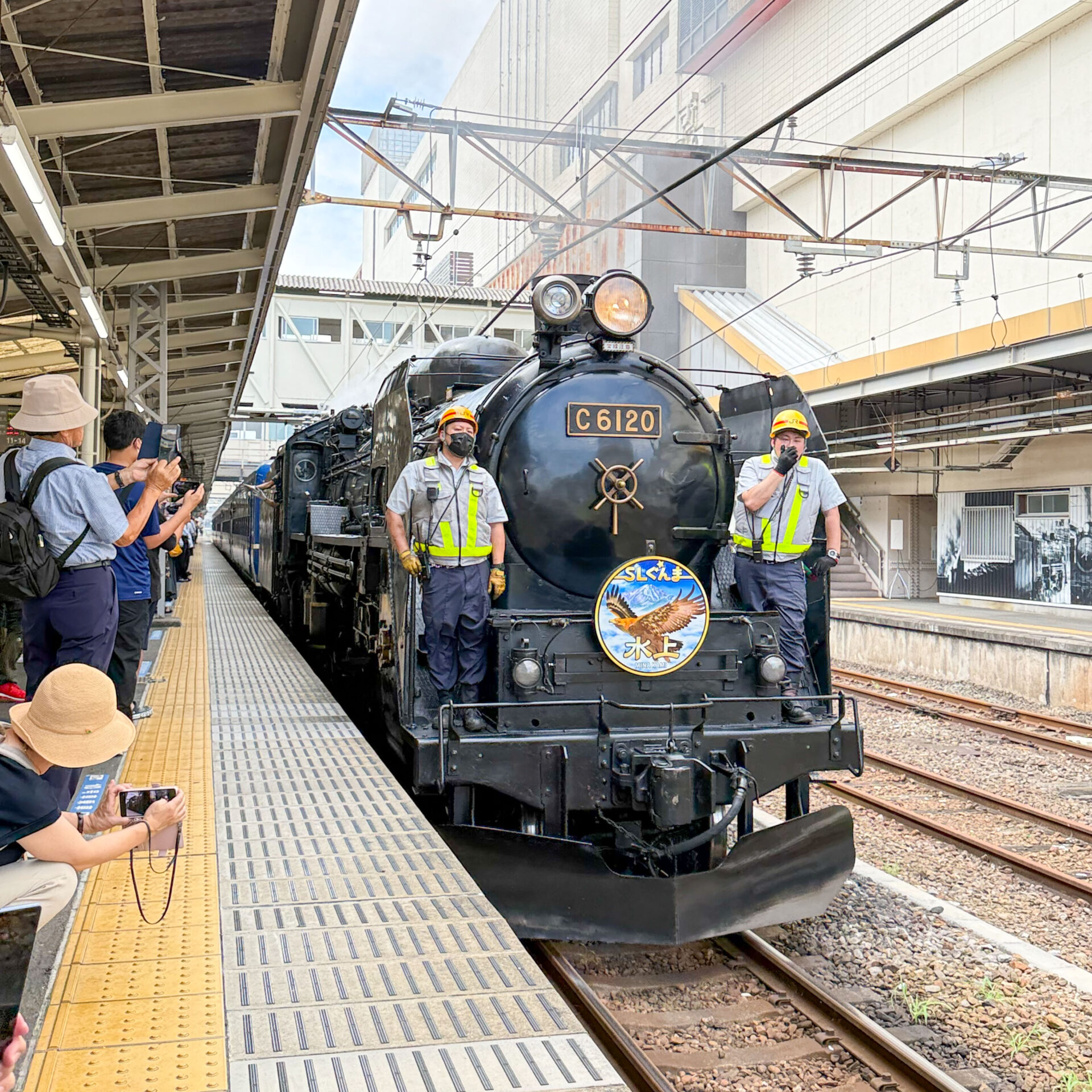 SLぐんま水上号高崎駅に入線