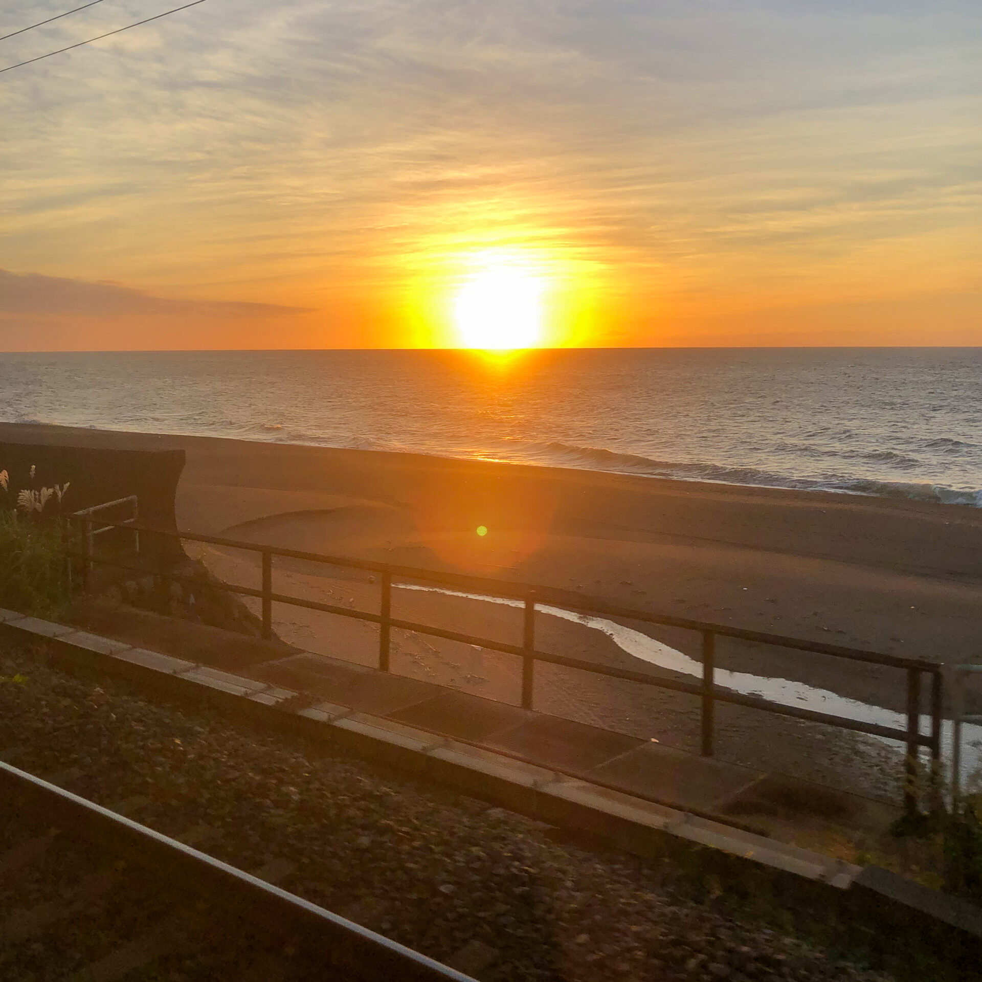 こしのしゅくらから望む日本海の夕暮れ