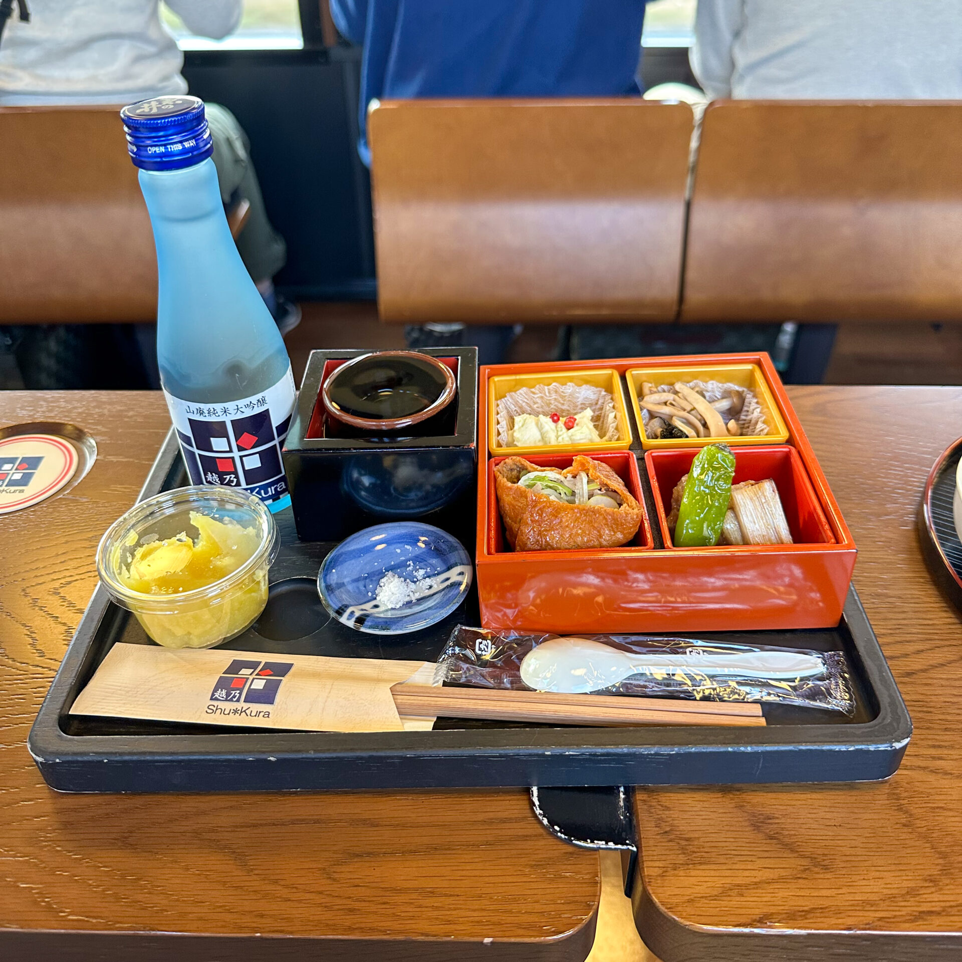 こしのしゅくら1号車食事