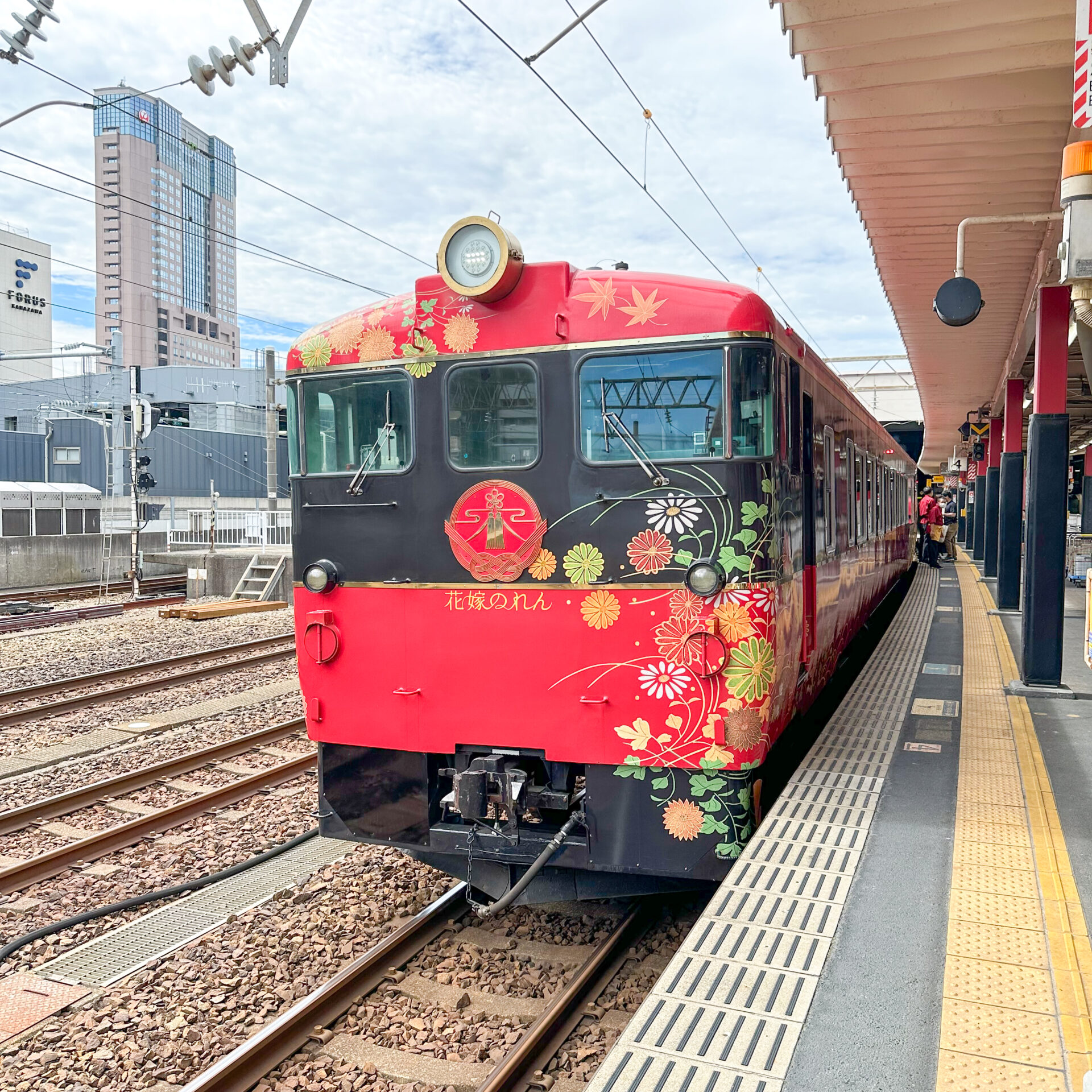 特急花嫁のれん号金沢駅にて
