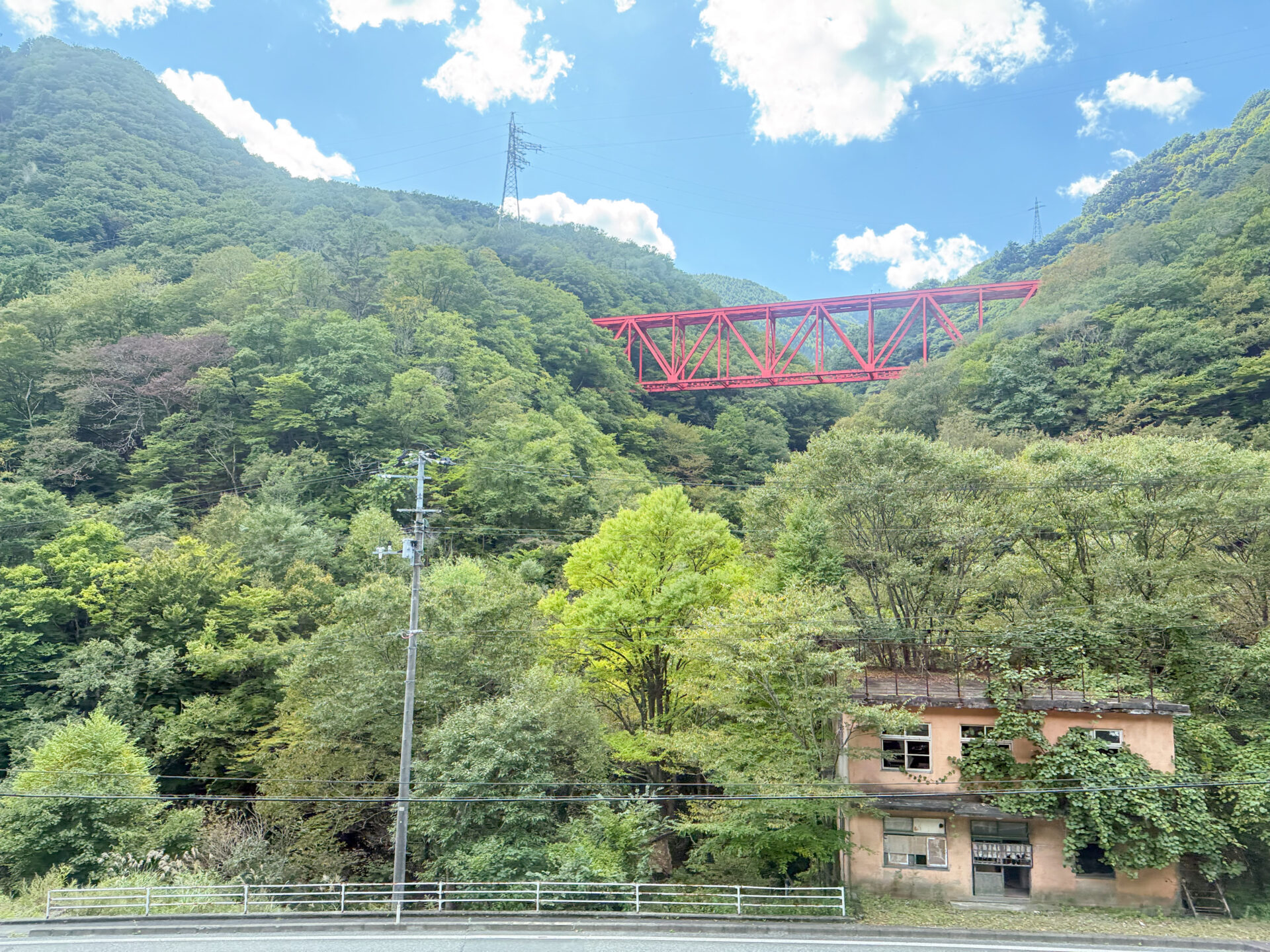 陸中大橋駅周辺の車窓