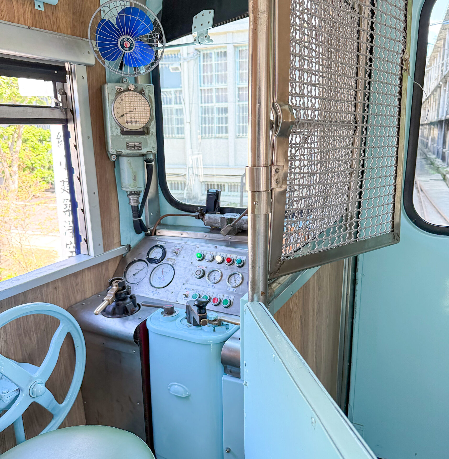 動態保存されたDR2203号