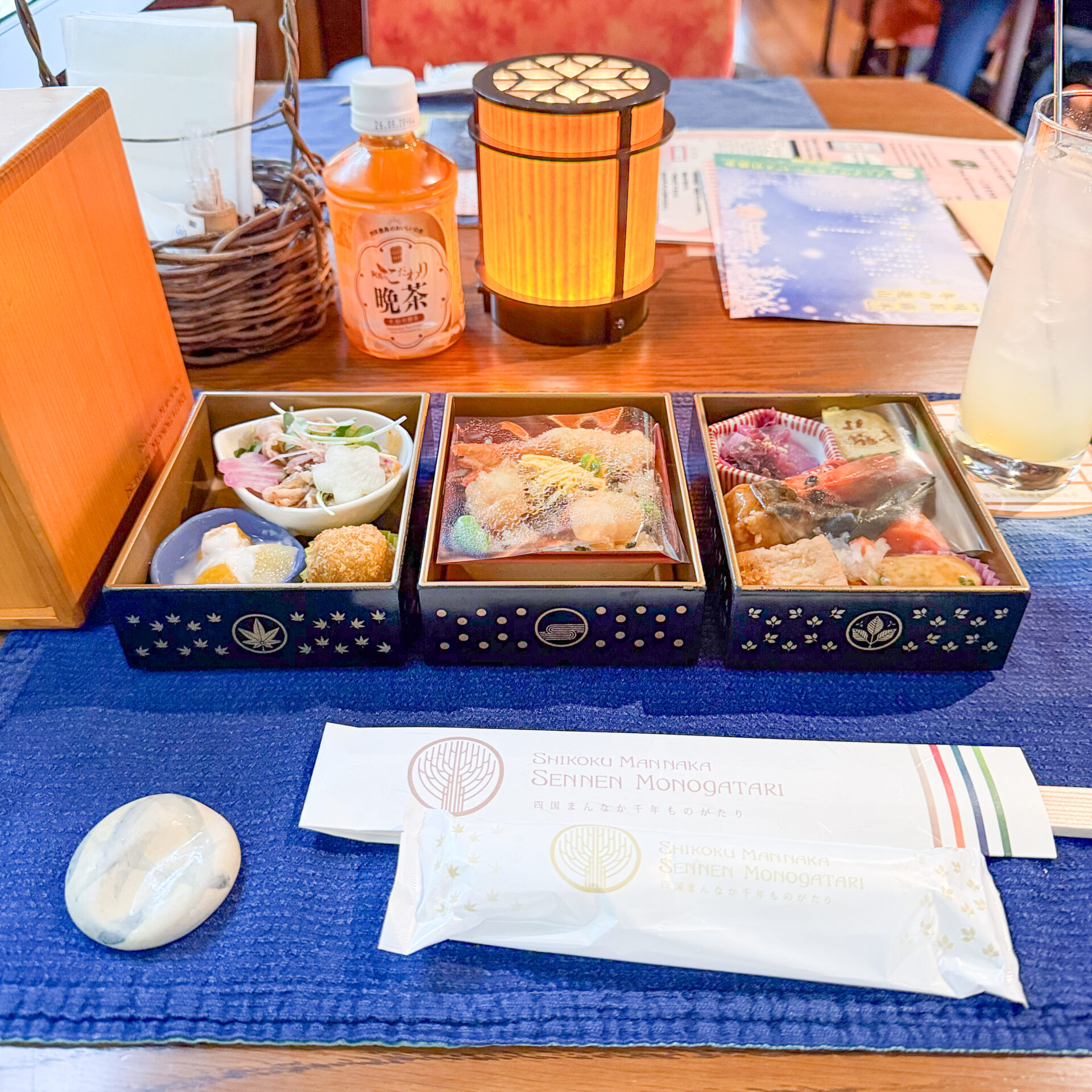 四国まんなか千年ものがたりおとなの遊山箱