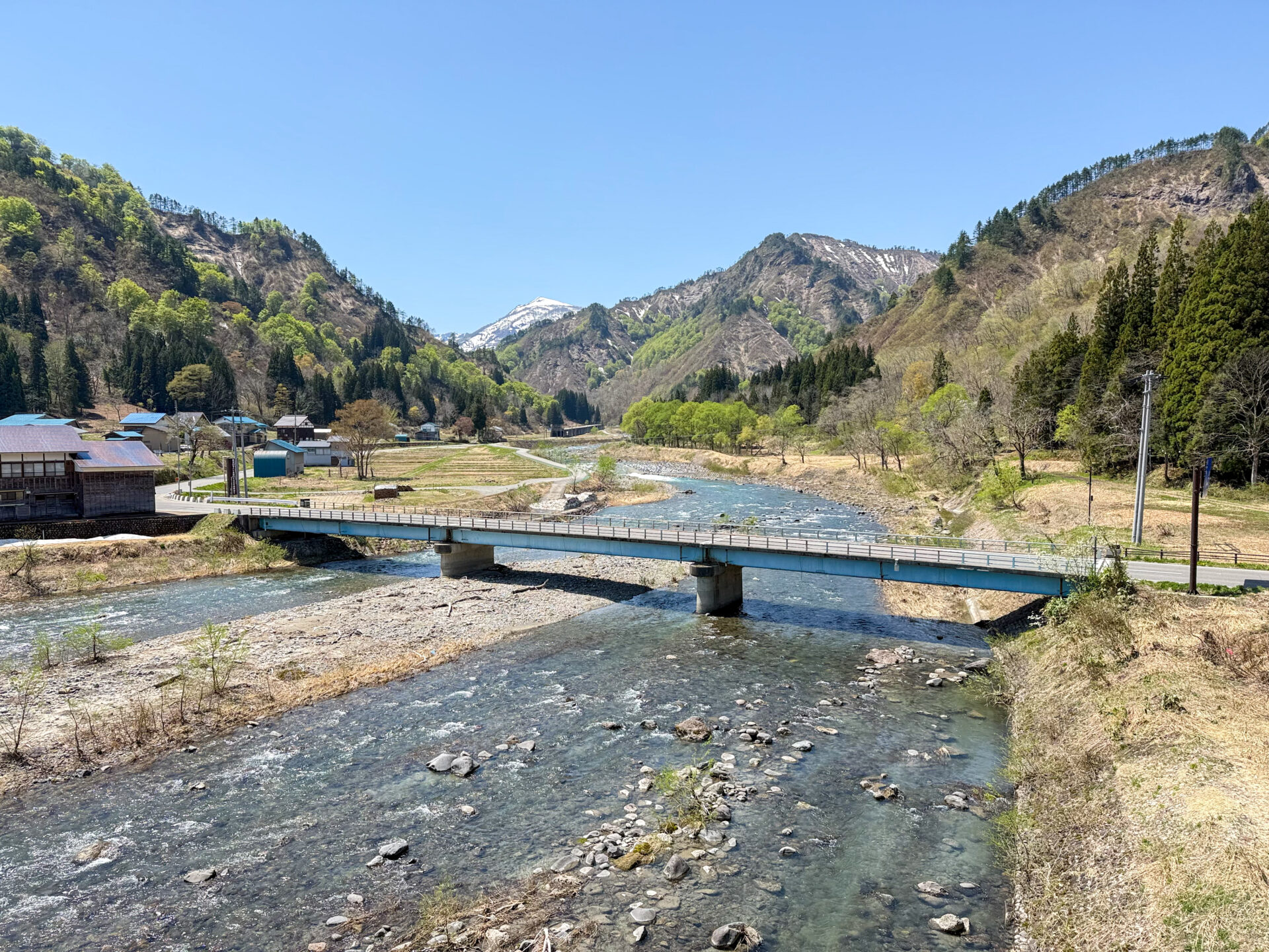 風っこ只見線満喫号から望む八十里越