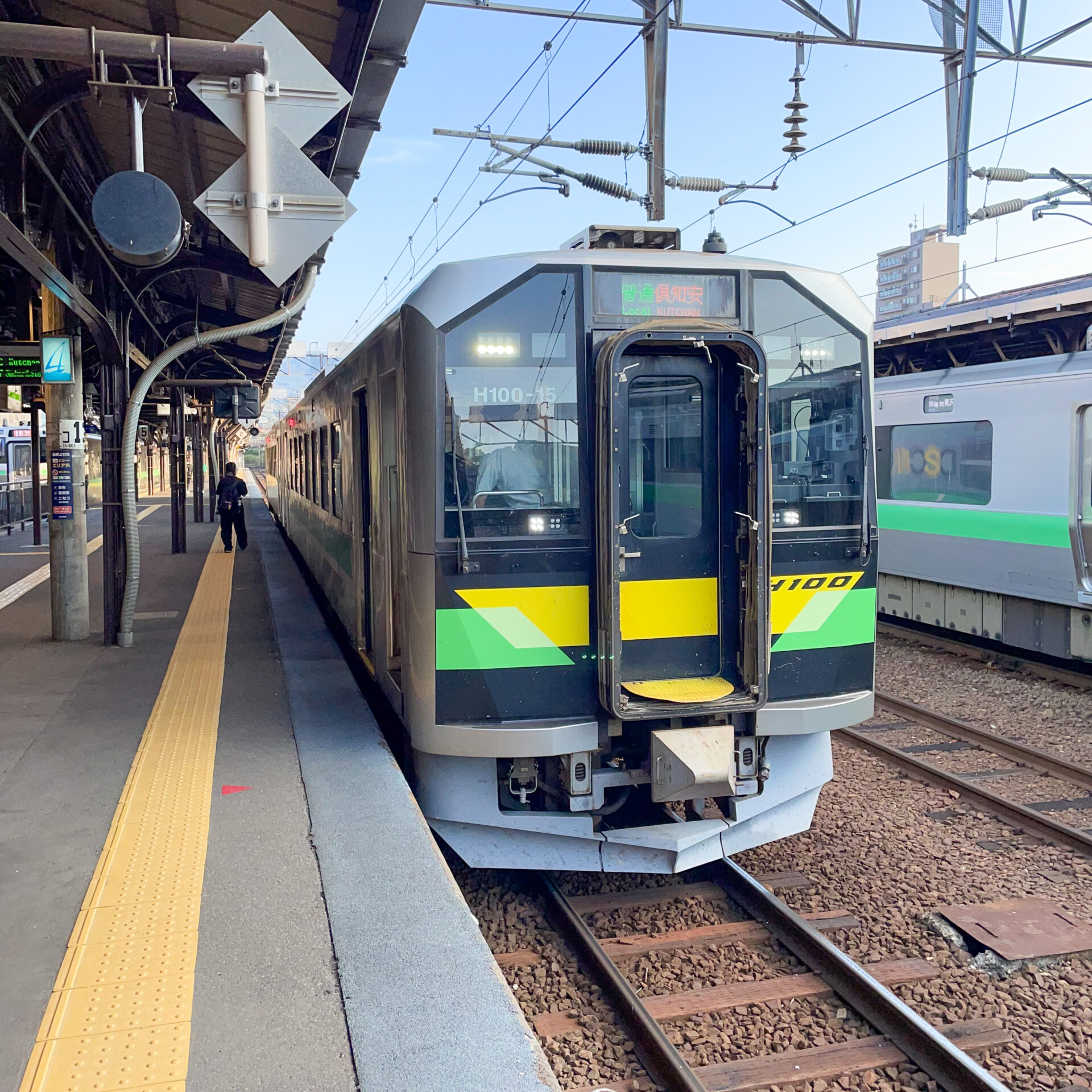 H100形気動車小樽駅にて