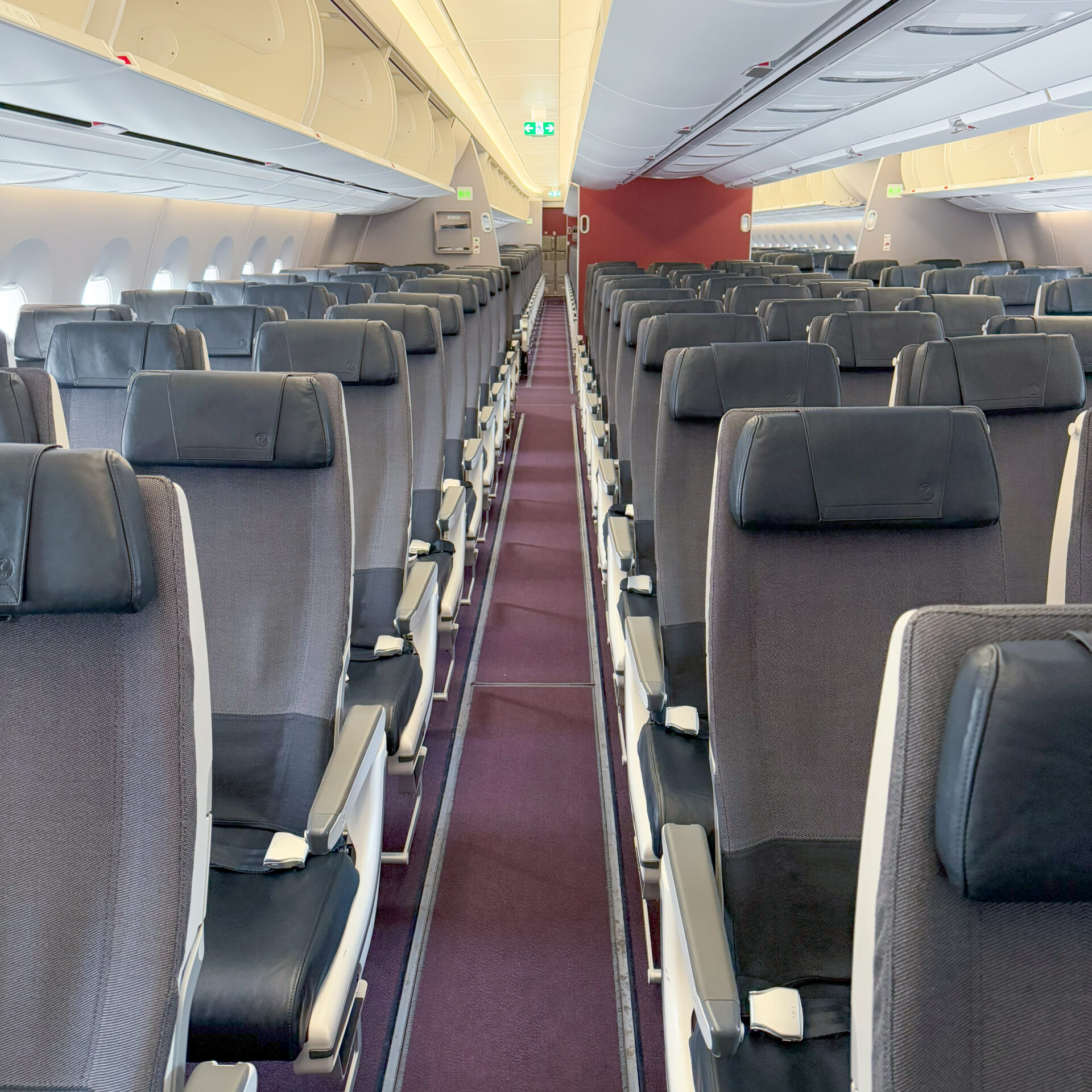 JALエアバス350-900普通席